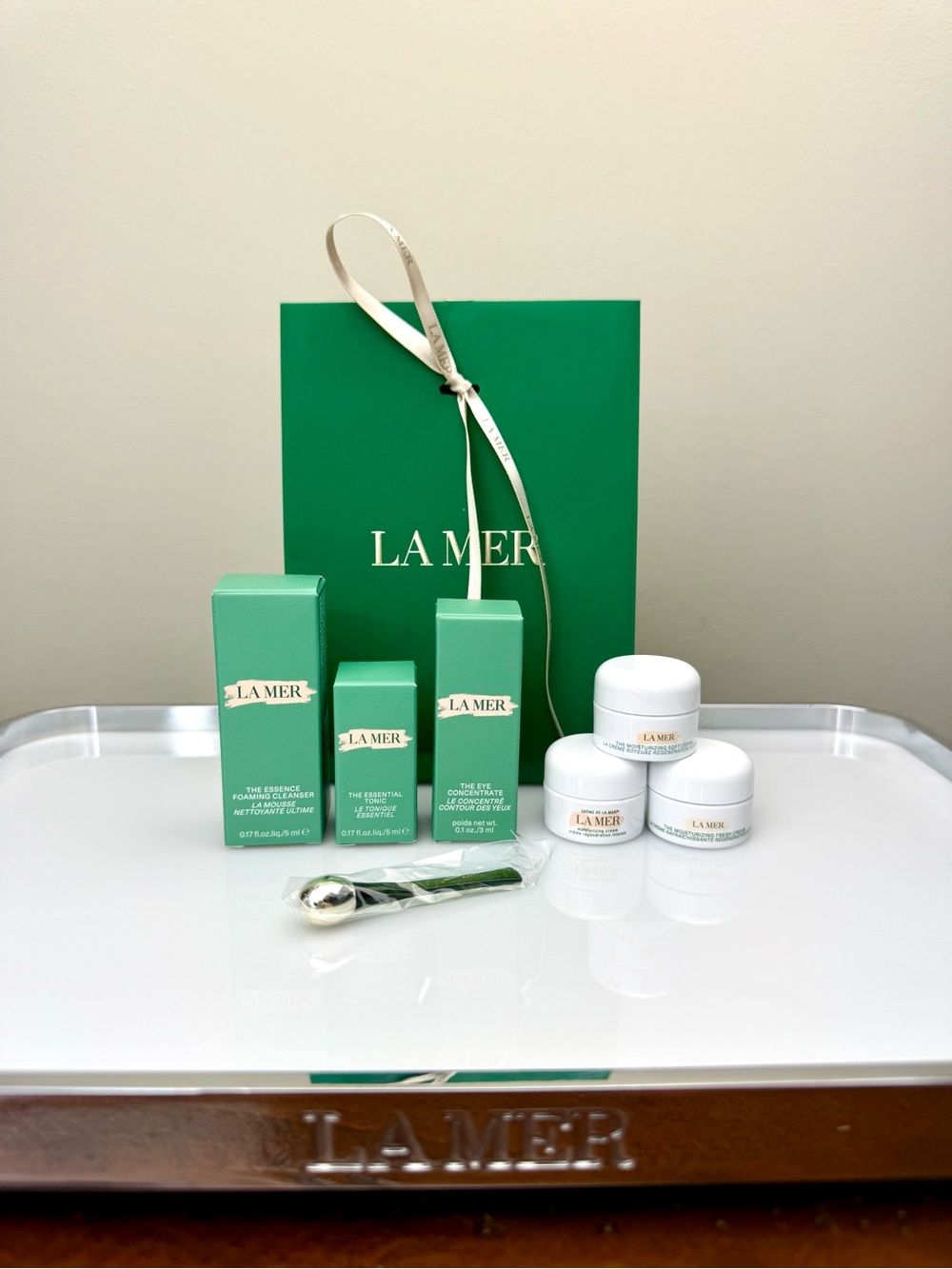 La Mer Skincare Travel Set Regimen - Picture 7 of 8